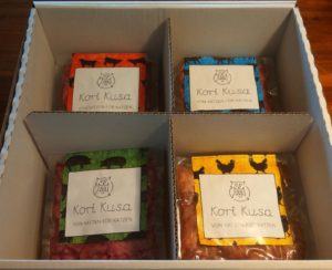 Kori-Kusa-Katzenfutter-Abo-halbe-Portion-Karton-02x